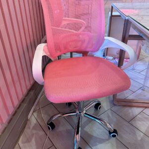 Demo nail tech chair – pink DEMO